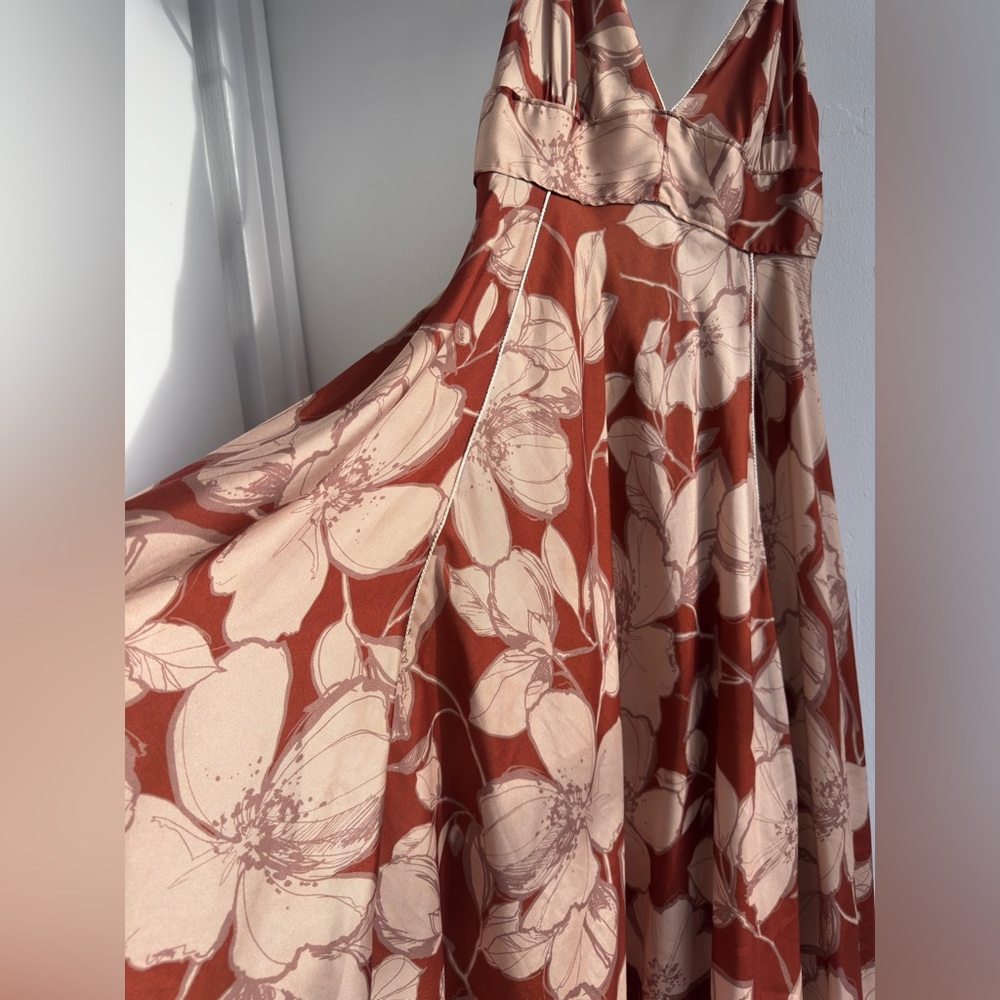 Floral Midi Dress in Orange and Cream - Picture 4 of 6